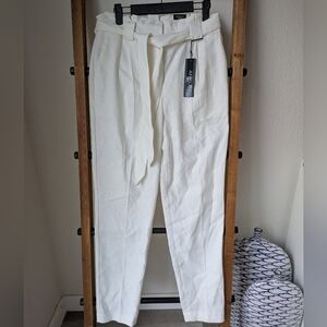 NWT Express Women's White High-rise Ankle Paperback Pants - Size 4R